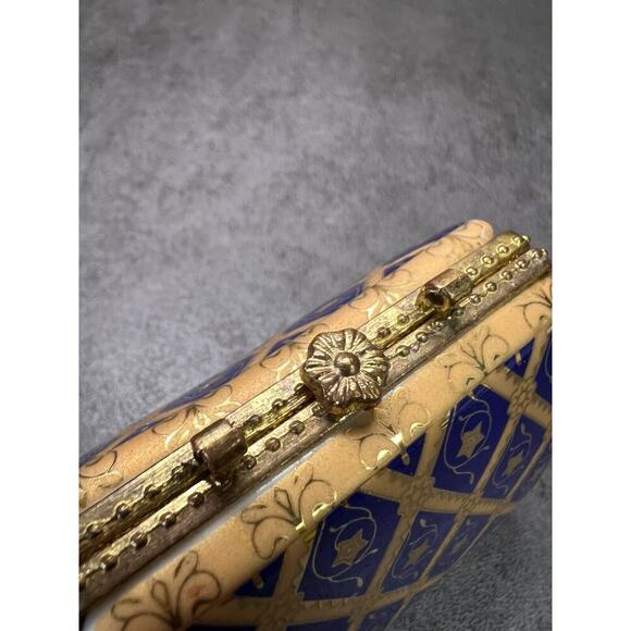 Vintage Decorative Porcelain Trinket Box Purse Design - Picture 7 of 9